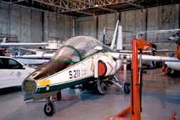 SIAI-MARCHETTI S.211