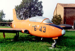 AERMACCHI MB-326
