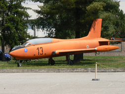 AERMACCHI MB-326