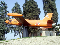 AERMACCHI MB-326