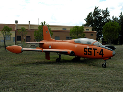AERMACCHI MB-326
