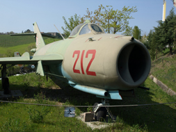 MIKOYAN-GUREVICH MIG-17 "LIM 6 BIS"